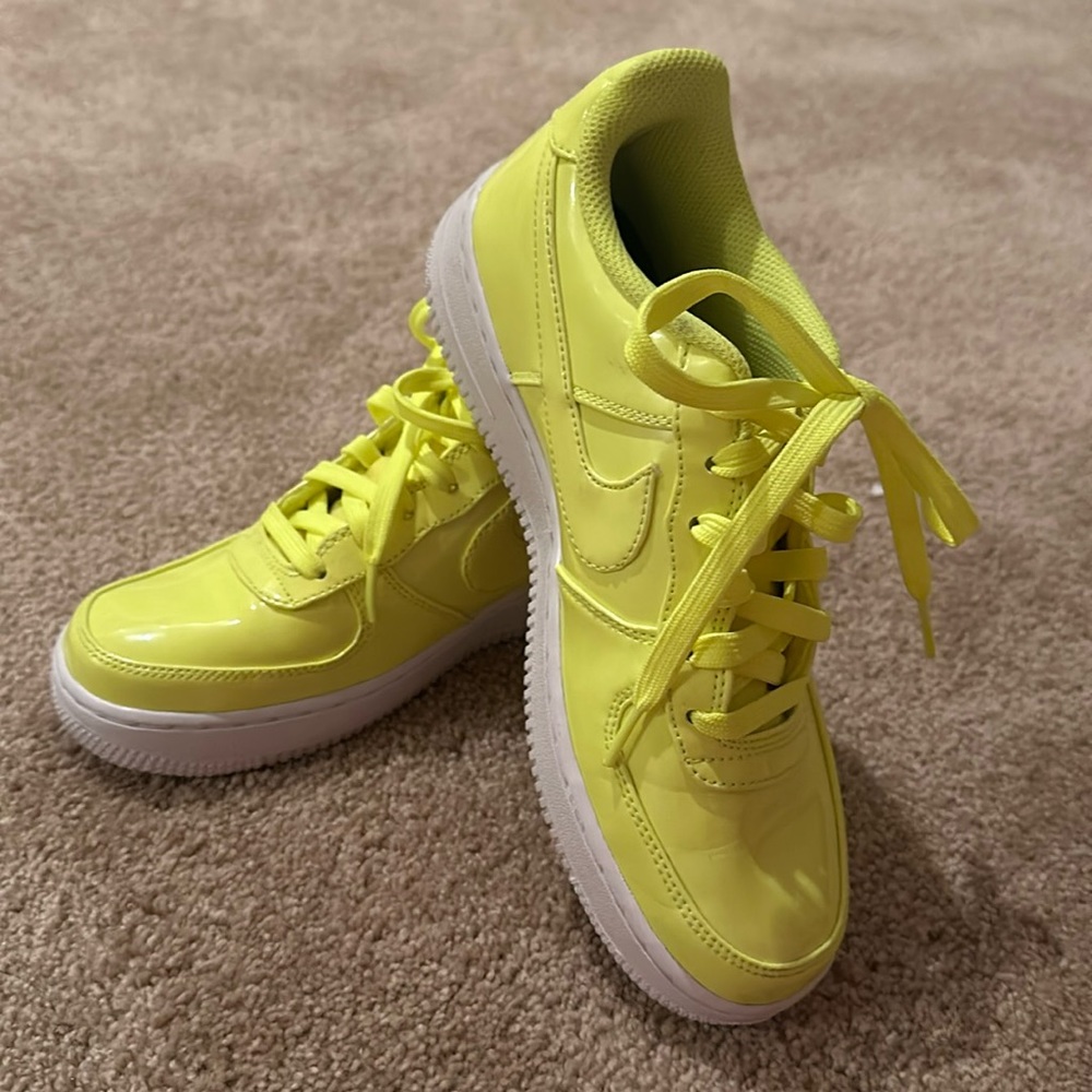 Nike Air Force 1 '07 Volt'